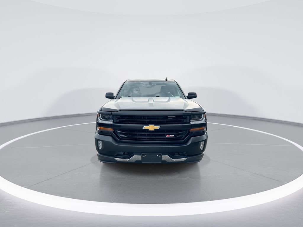 Used 2018 Chevrolet Silverado 1500 LT w/ All Star Edition AWD/4WD image 3