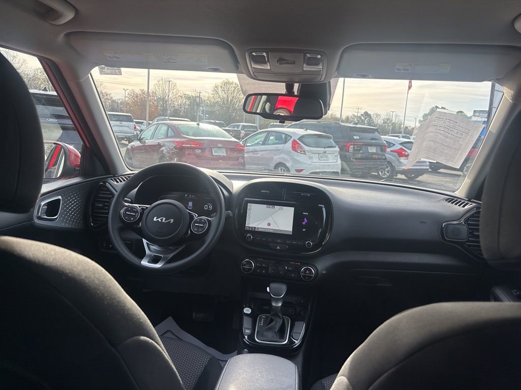Used 2024 Kia Soul S image 16