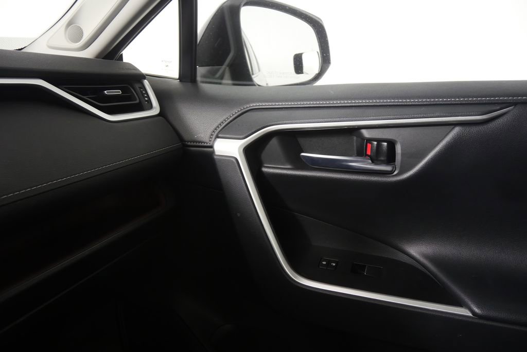 Used 2021 Toyota RAV4 Limited image 20