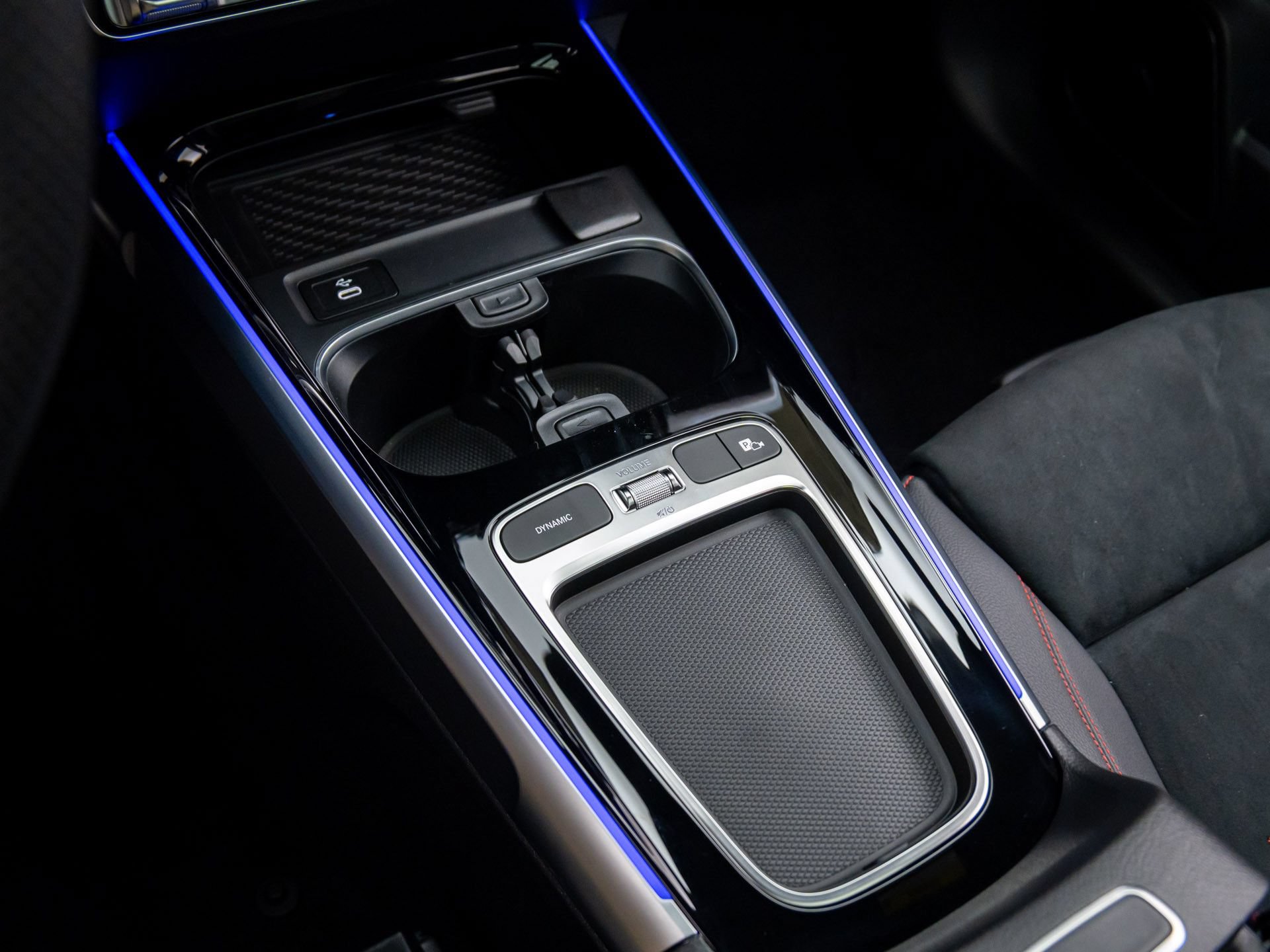 New 2026 Mercedes-Benz GLB 35 AMG 4MATIC image 12
