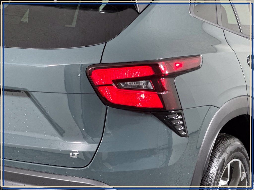 New 2026 Chevrolet Trax LT w/ LT Convenience Package FWD image 7