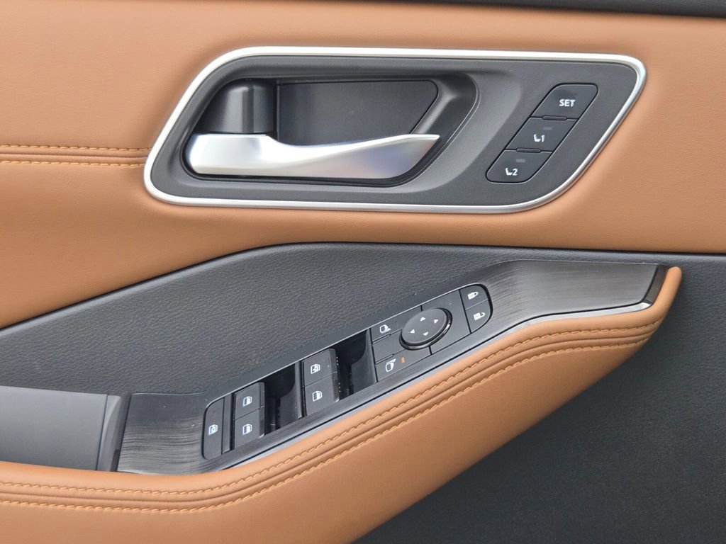 New 2026 Nissan Rogue Platinum image 26