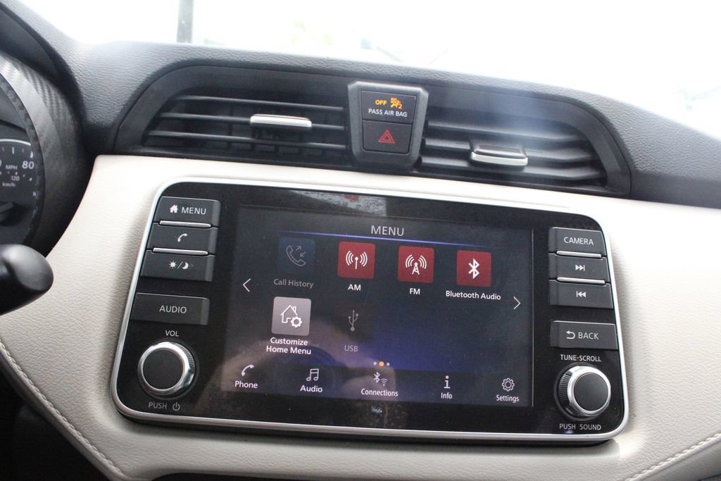 Used 2021 Nissan Versa SV FWD image 30