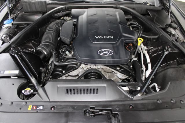 Used 2015 Hyundai Genesis 3.8 w/ Option Group 04 RWD image 29
