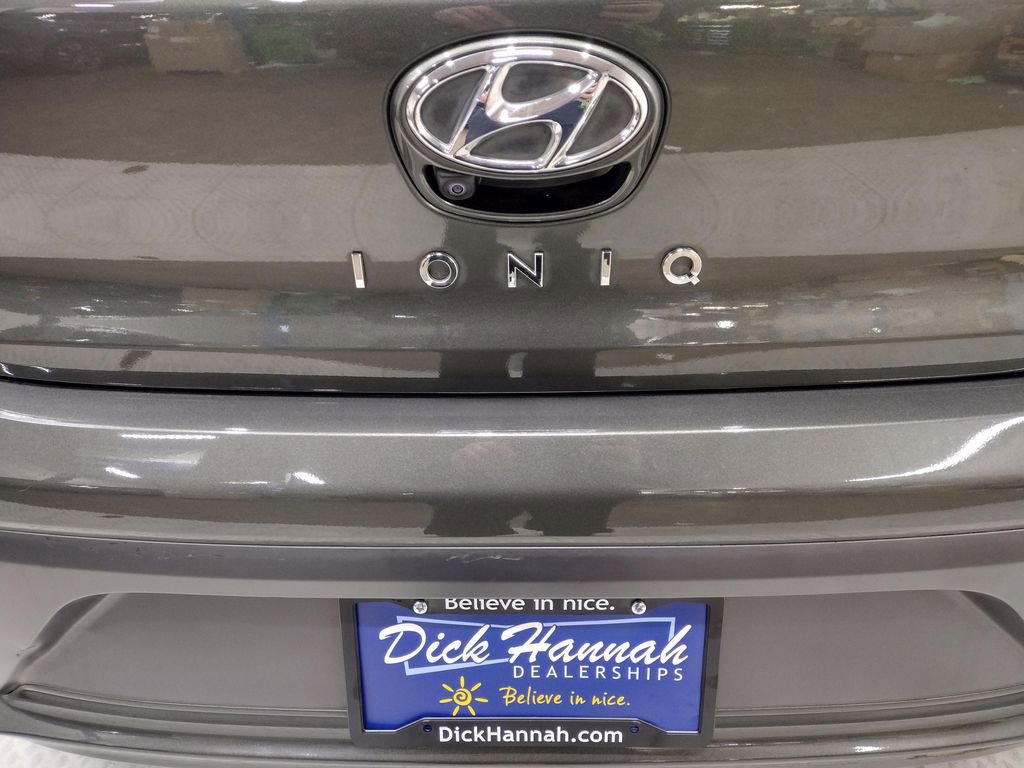 Certified 2022 Hyundai Ioniq SE FWD image 17