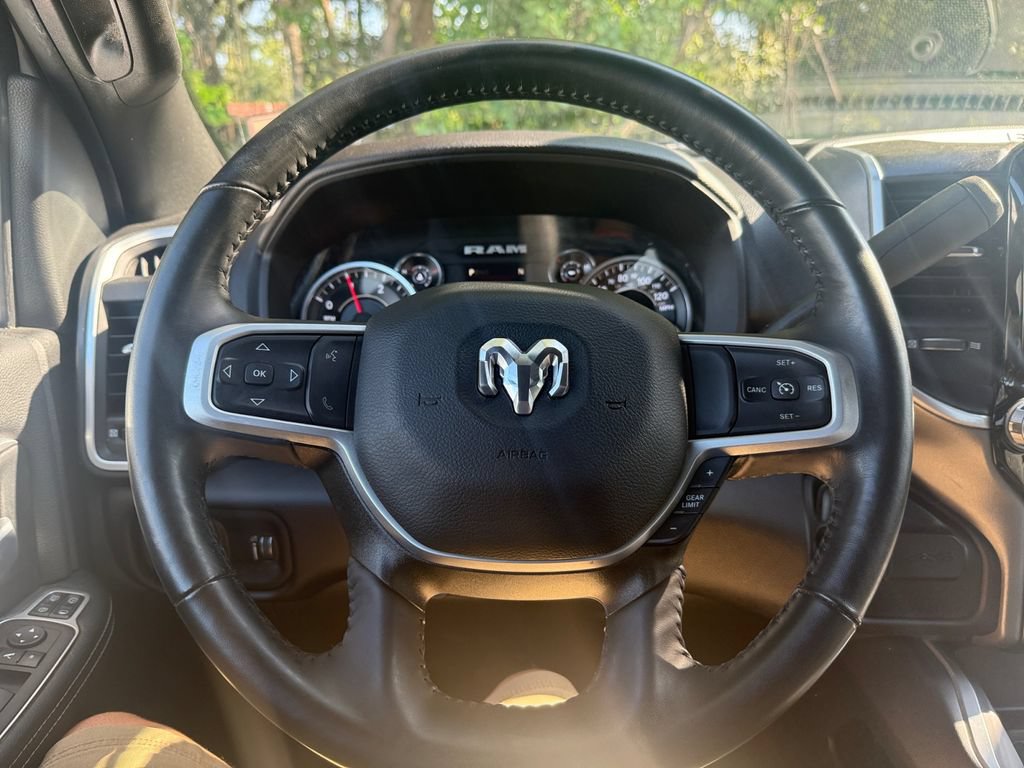 Used 2024 RAM 3500 Big Horn w/ Sport Appearance Package AWD/4WD image 21