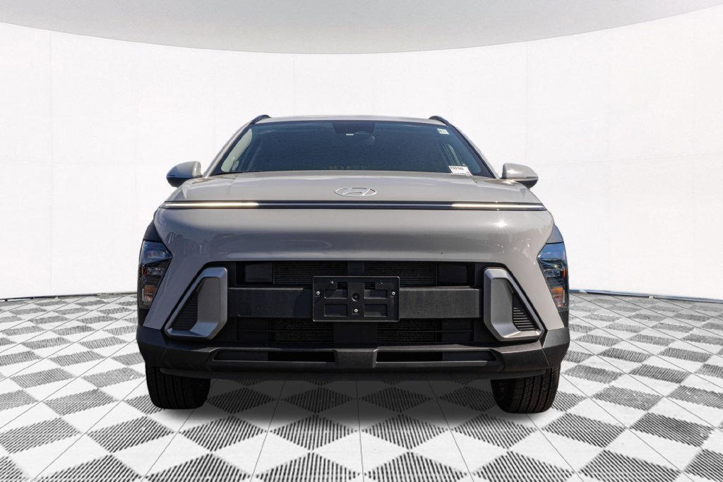 Certified 2025 Hyundai Kona SEL AWD/4WD image 5