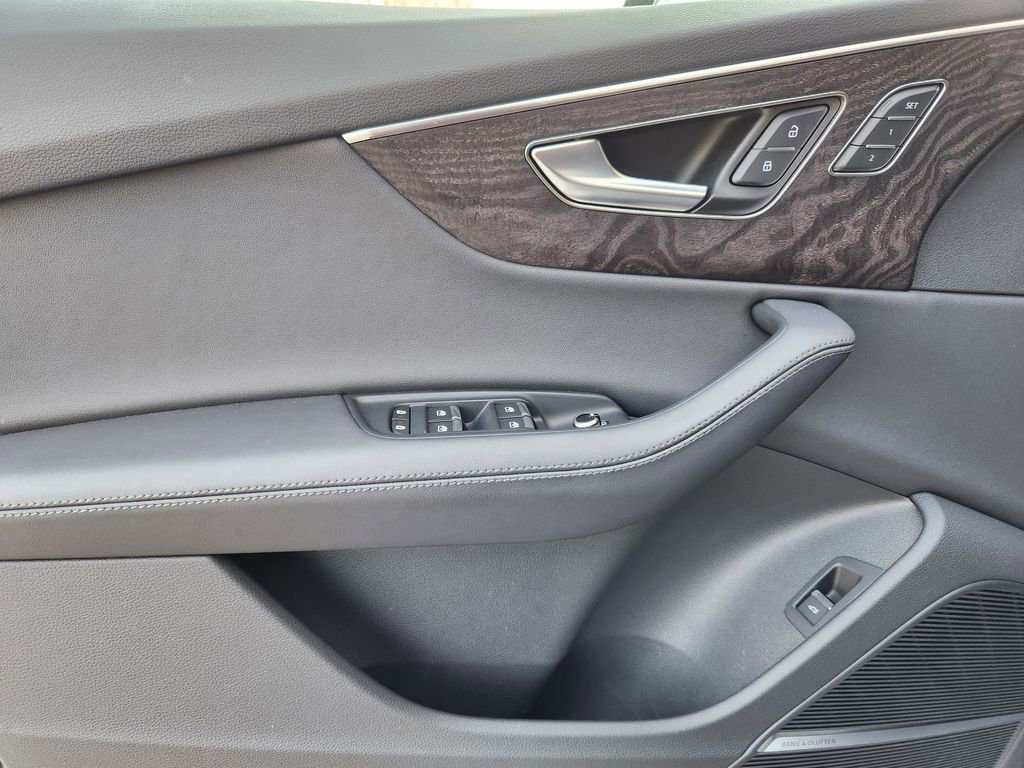 Used 2024 Audi Q7 3.0T Premium Plus image 22