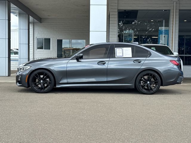 Used 2022 BMW 330i Sedan w/ M Sport Package RWD image 6