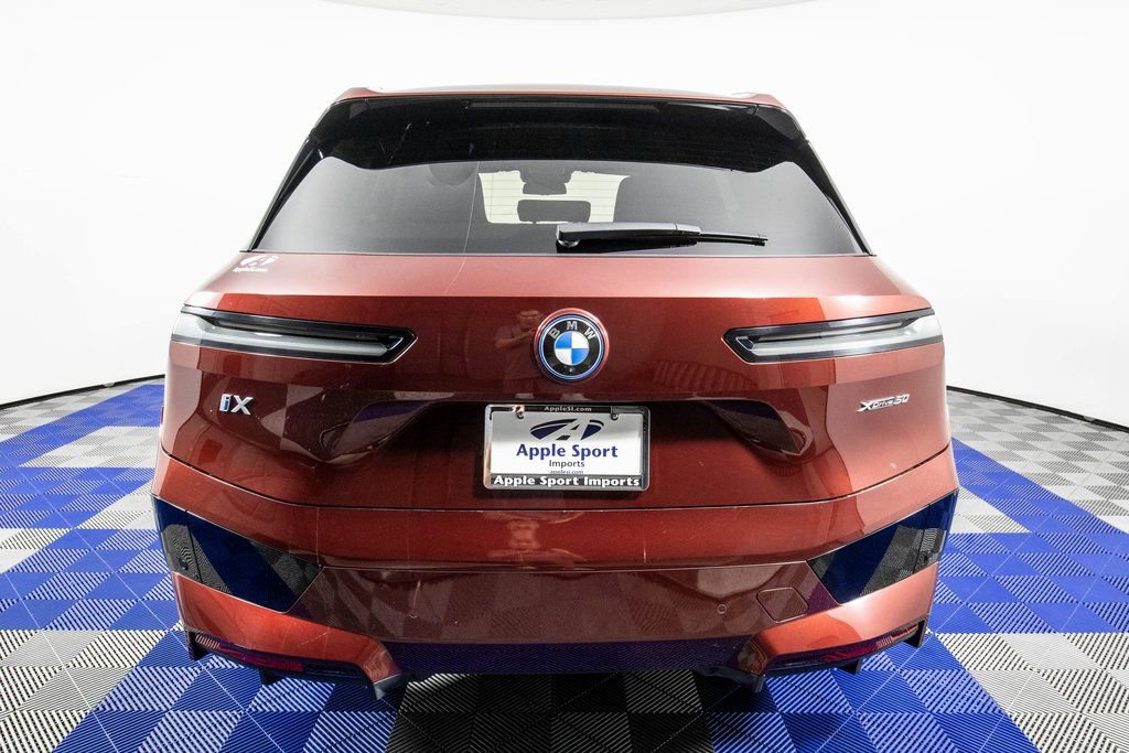 Used 2022 BMW iX xDrive50 w/ Sport Package image 6