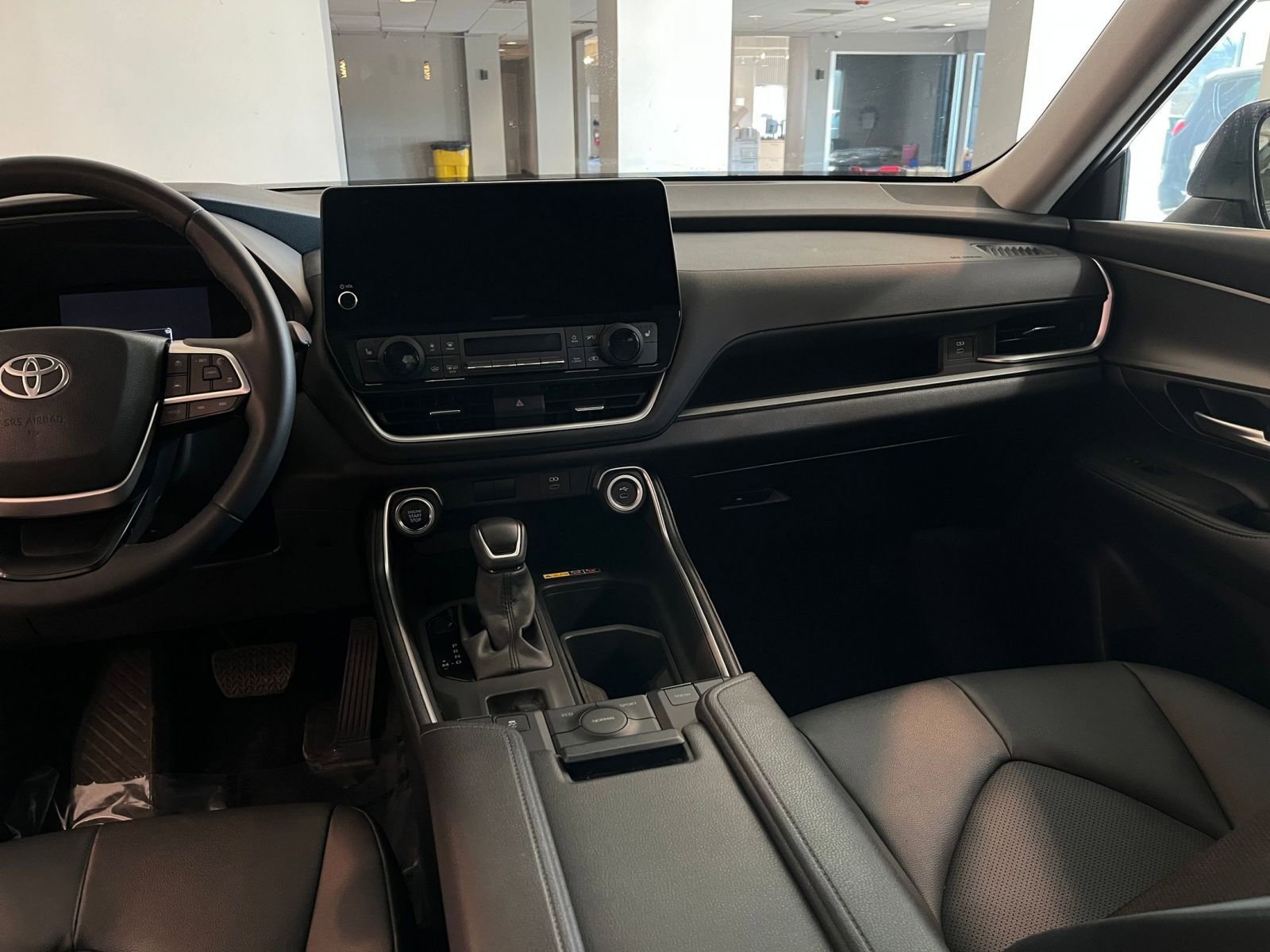 Used 2025 Toyota Grand Highlander FWD image 37