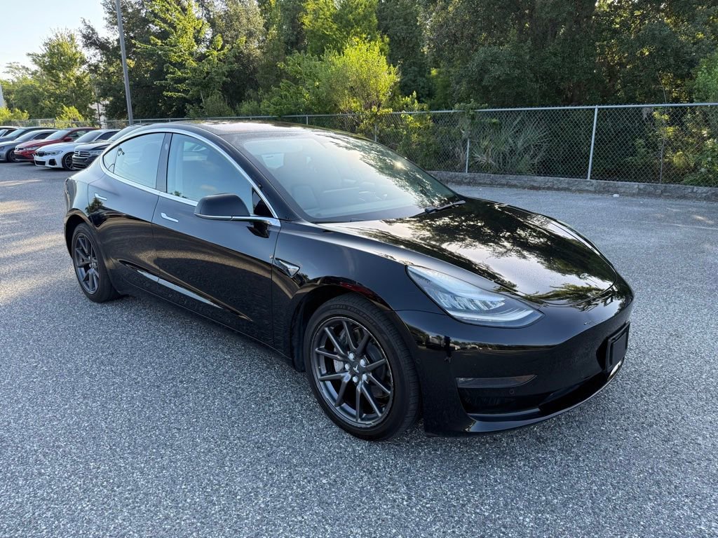 Used 2018 Tesla Model 3 Mid Range RWD image 3