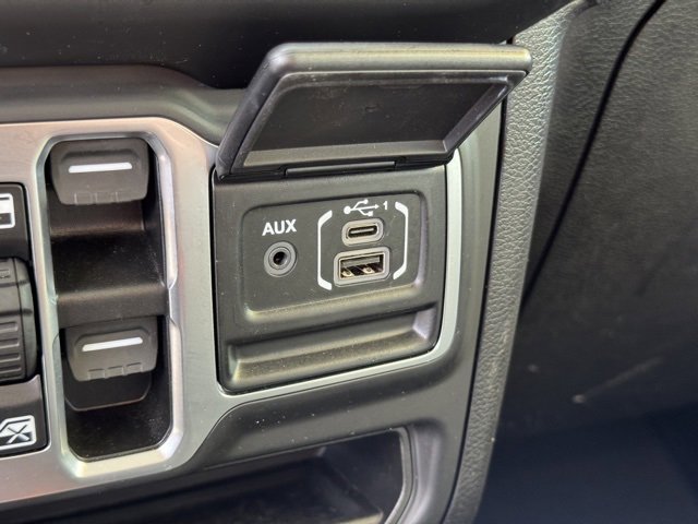 Used 2021 Jeep Wrangler Unlimited Sport image 19