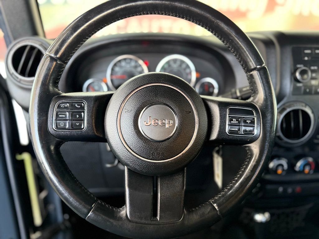 Used 2017 Jeep Wrangler Unlimited Willys image 38