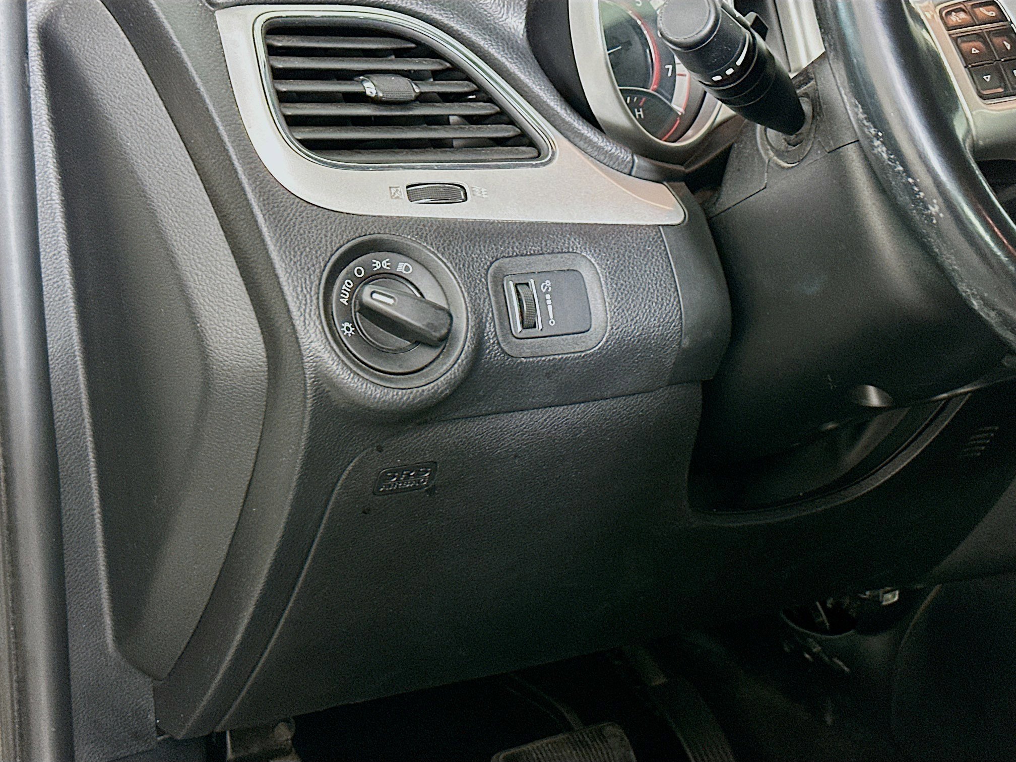 Used 2018 Dodge Journey SE w/ Popular Equipment Group FWD image 15