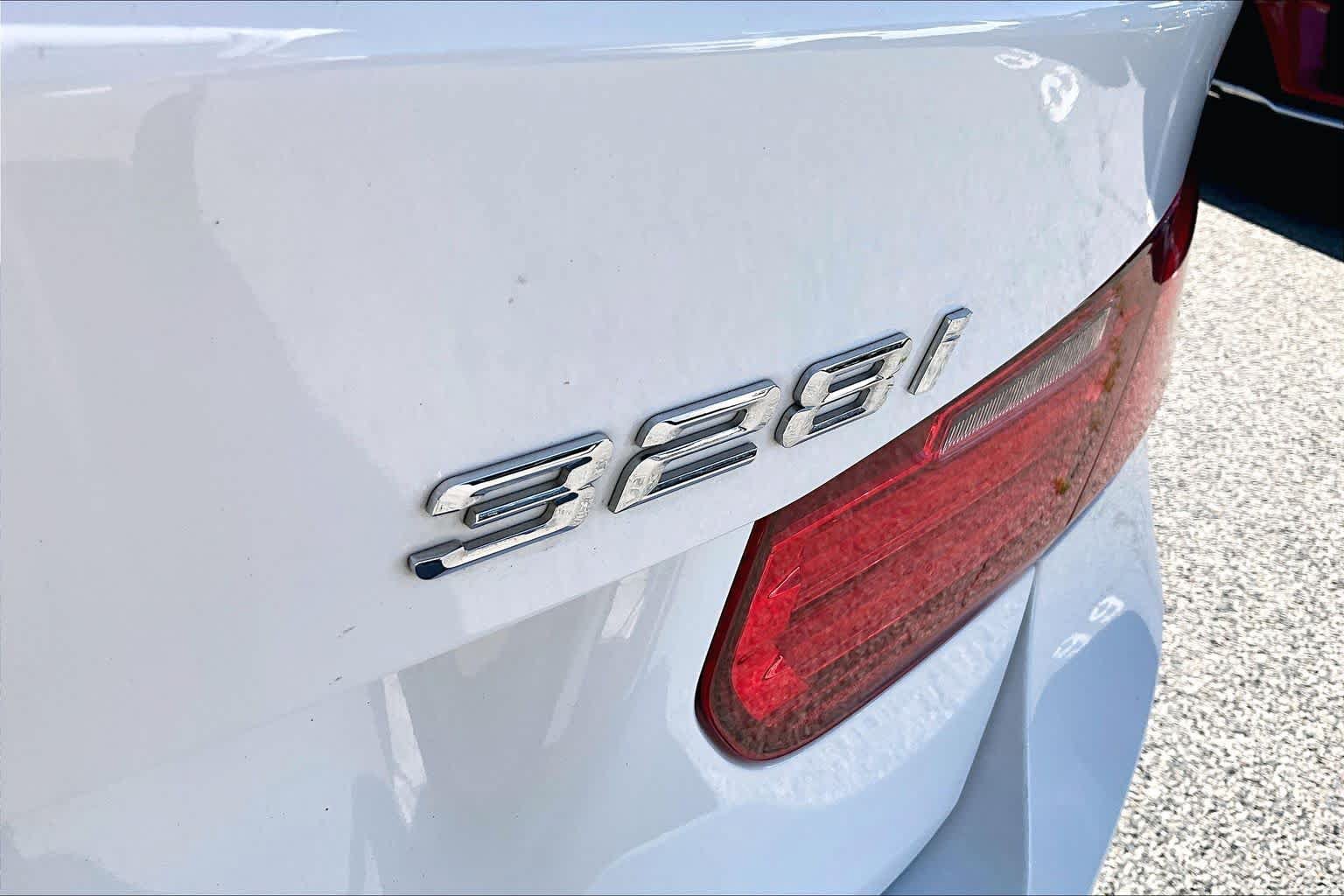 Used 2013 BMW 328i xDrive Sedan AWD/4WD image 10