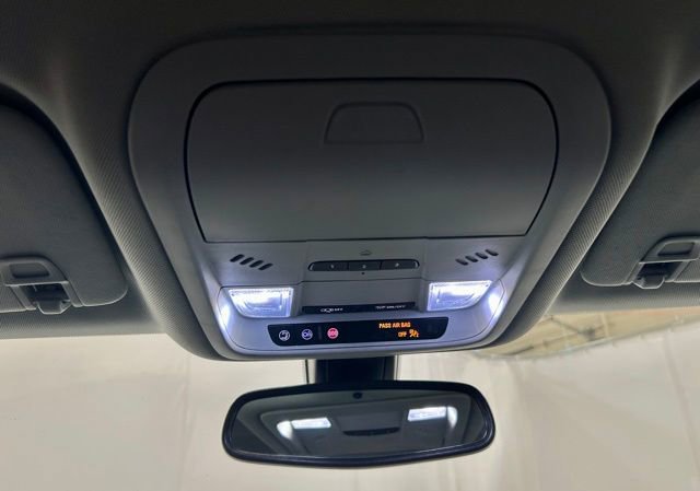 Used 2020 Chevrolet Blazer LT FWD image 38