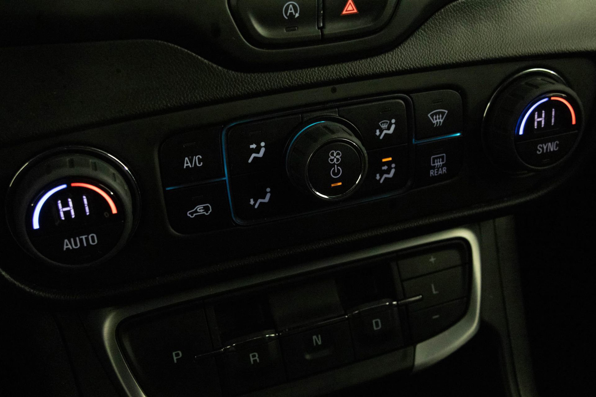 Used 2022 GMC Terrain SLE w/ Driver Convenience Package image 24