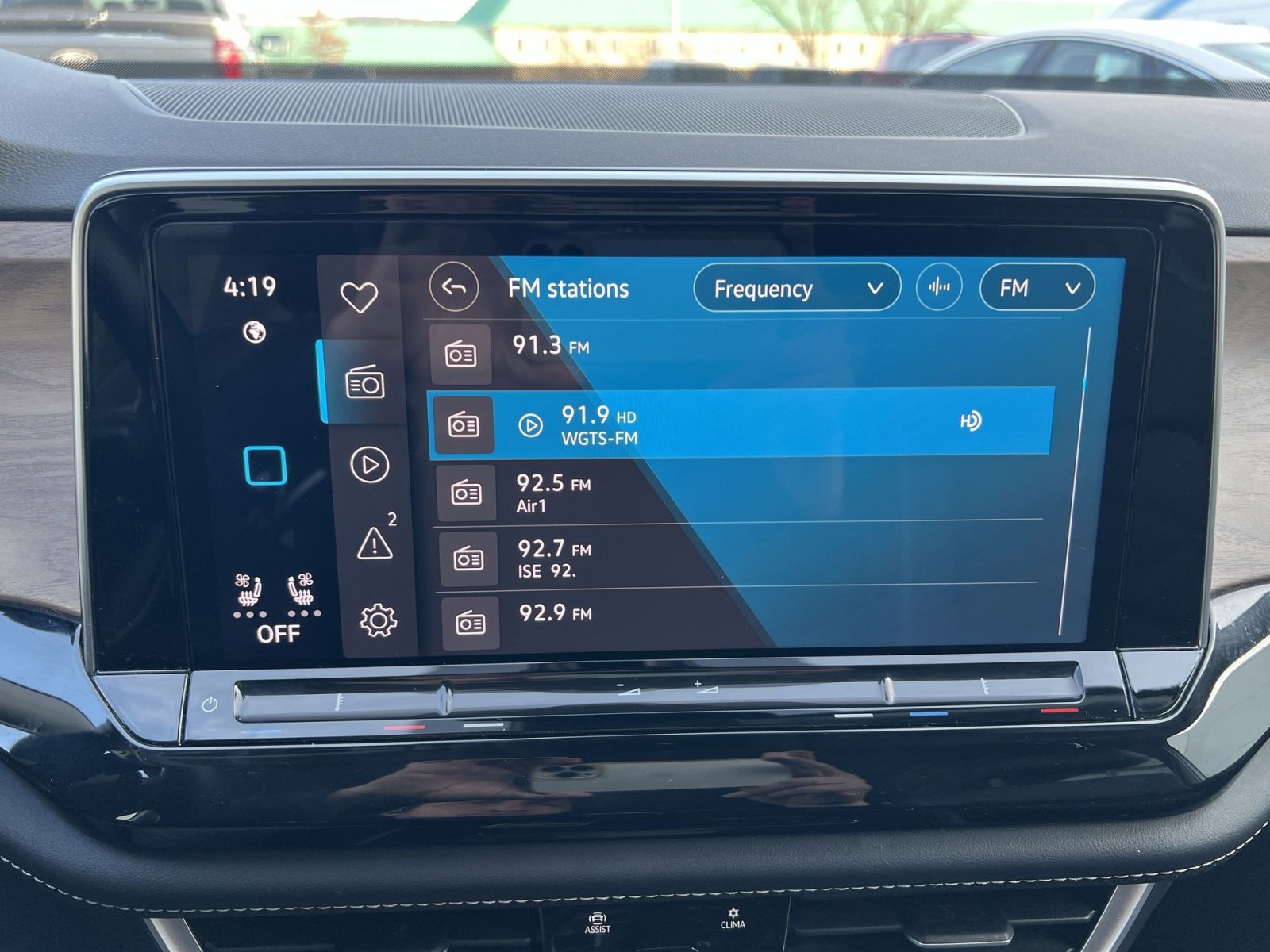 Used 2024 Volkswagen Atlas SE image 18