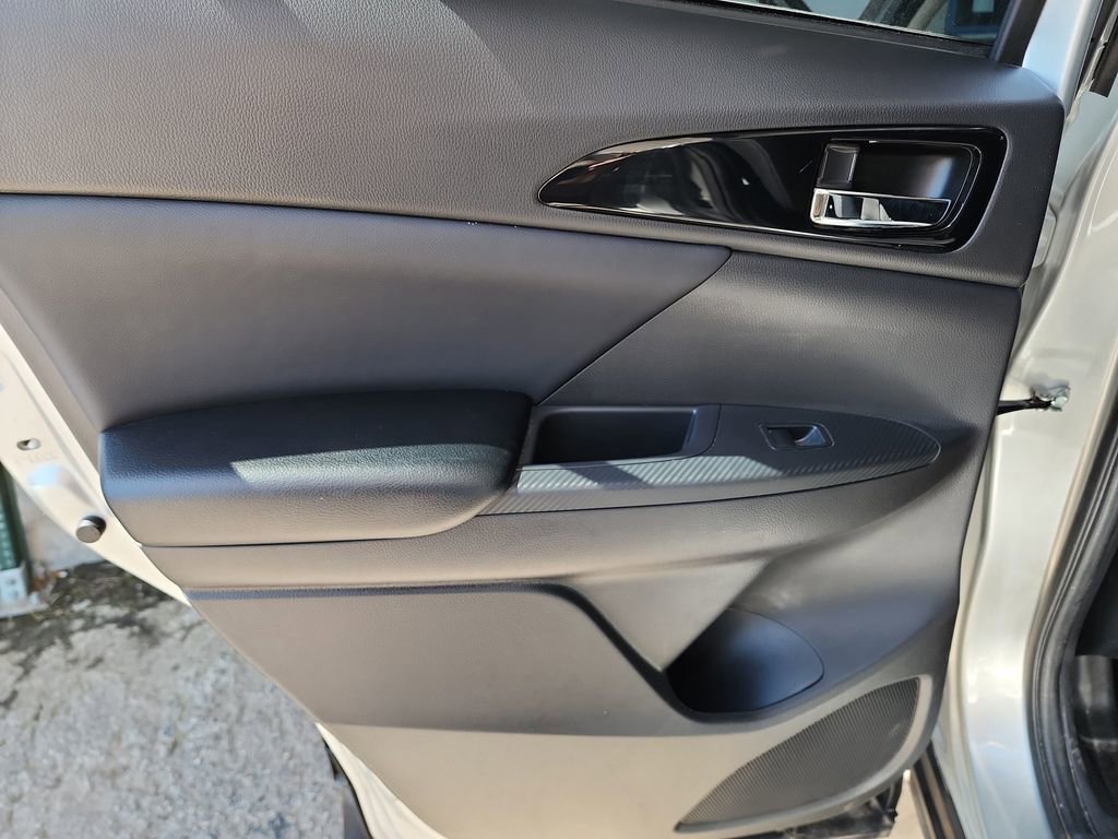 Used 2024 Mitsubishi Eclipse Cross SE AWD/4WD image 36