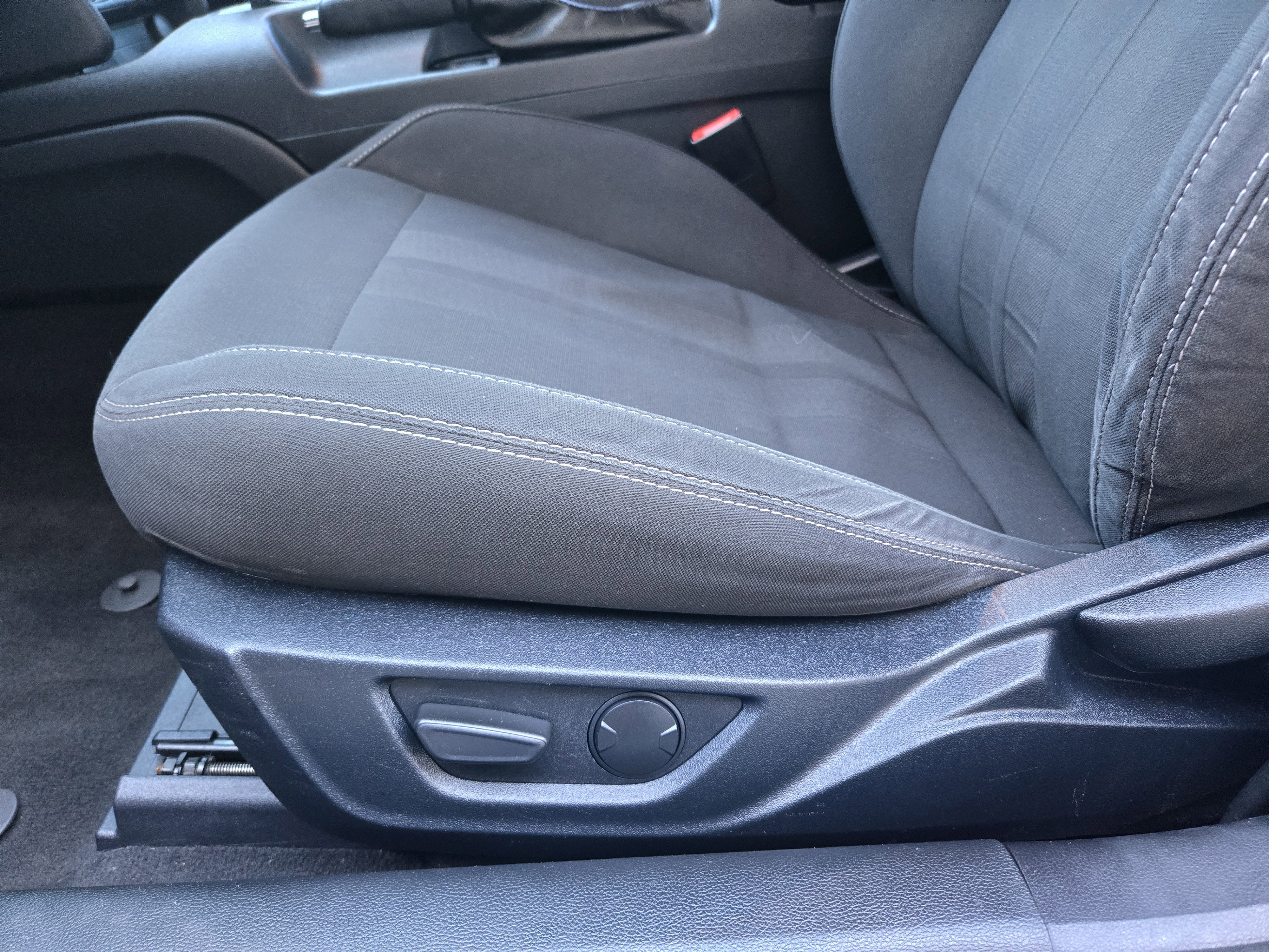 Certified 2021 Ford Mustang EcoBoost w/ Equipment Group 101A image 18