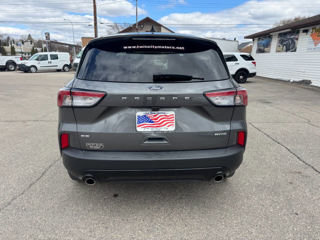 Used 2022 Ford Escape SE w/ SE Sport Appearance Package AWD/4WD image 7