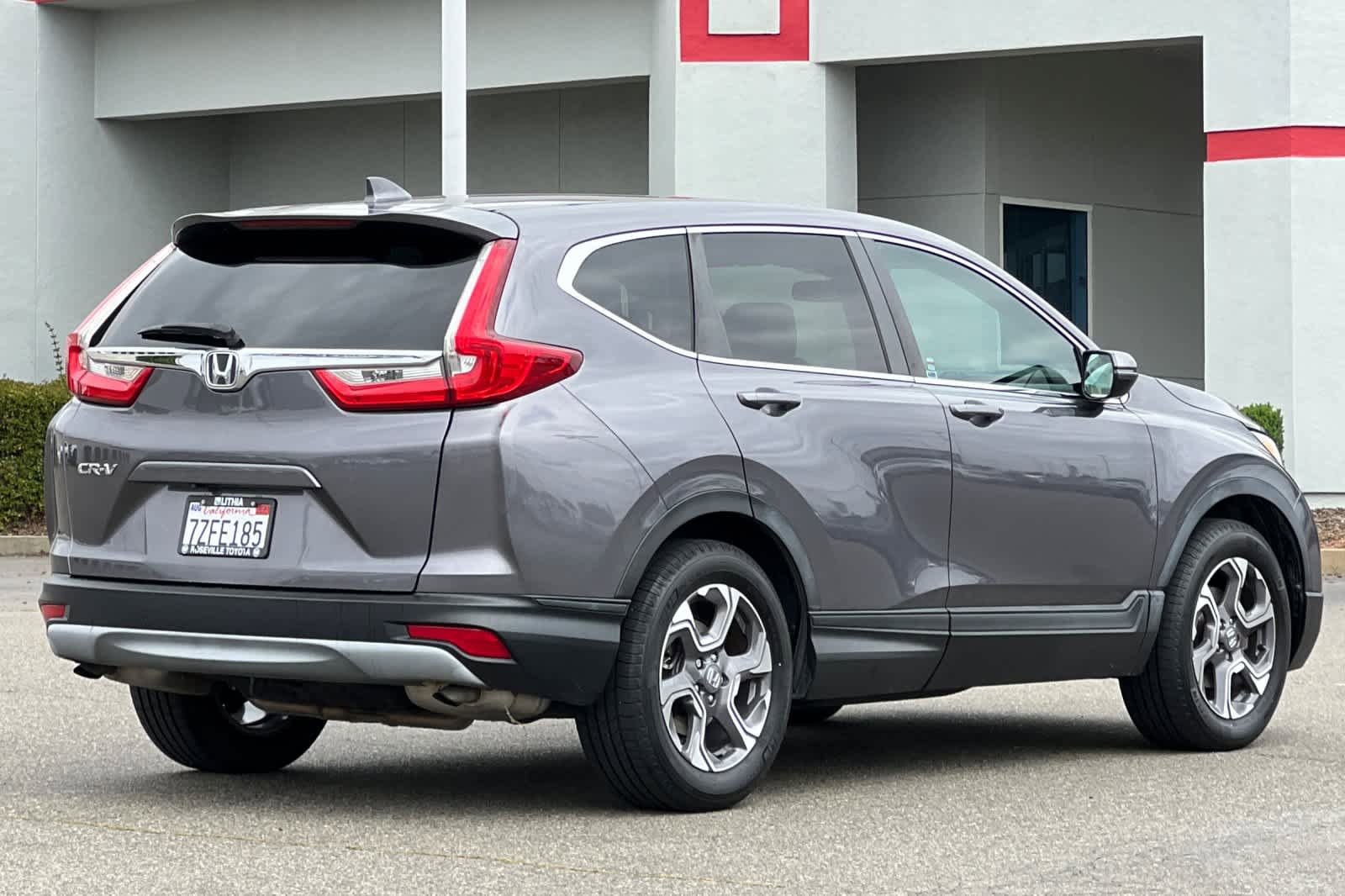 Used 2017 Honda CR-V EX image 2