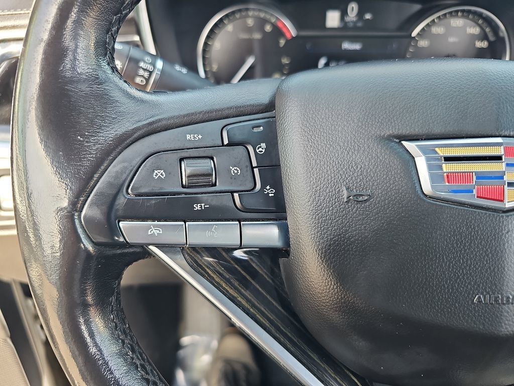 Used 2020 Cadillac XT6 Premium Luxury image 32