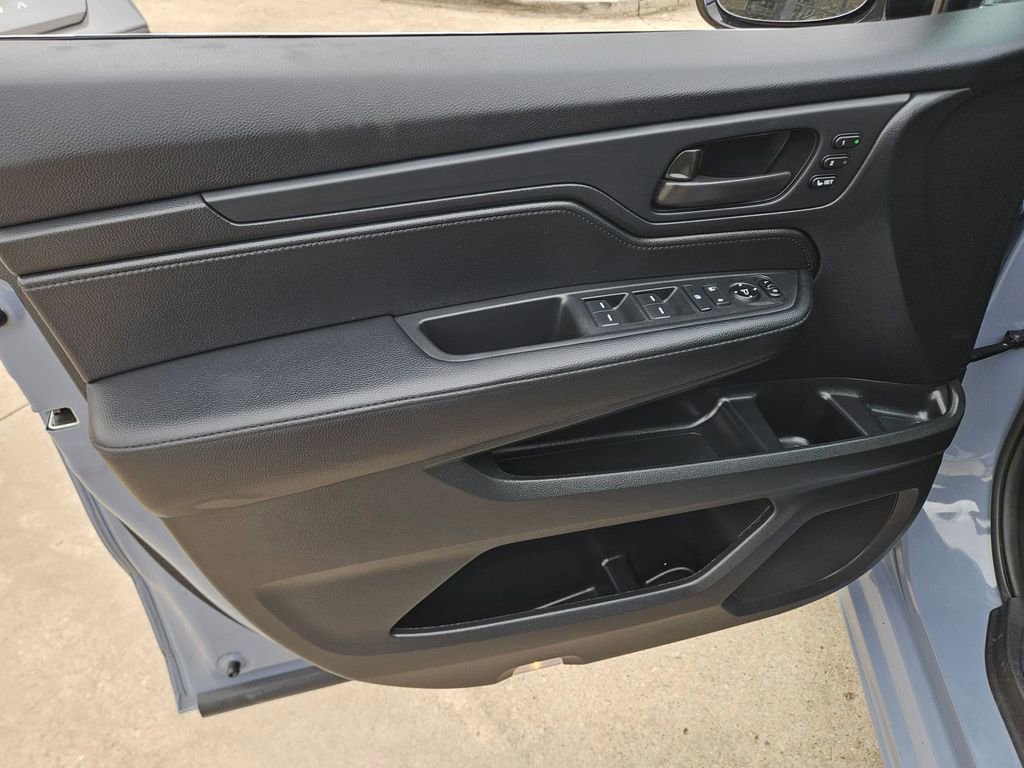 Used 2025 Honda Odyssey Sport-L image 14