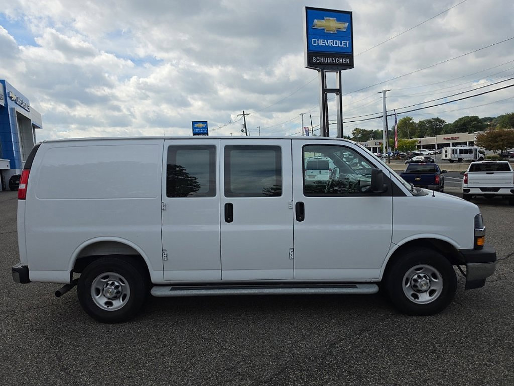 Used 2025 Chevrolet Express 2500 w/ Driver Convenience Package RWD image 2