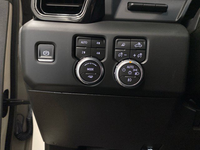 Used 2026 GMC Sierra 2500 AT4X w/ AT4X AEV Edition AWD/4WD image 23