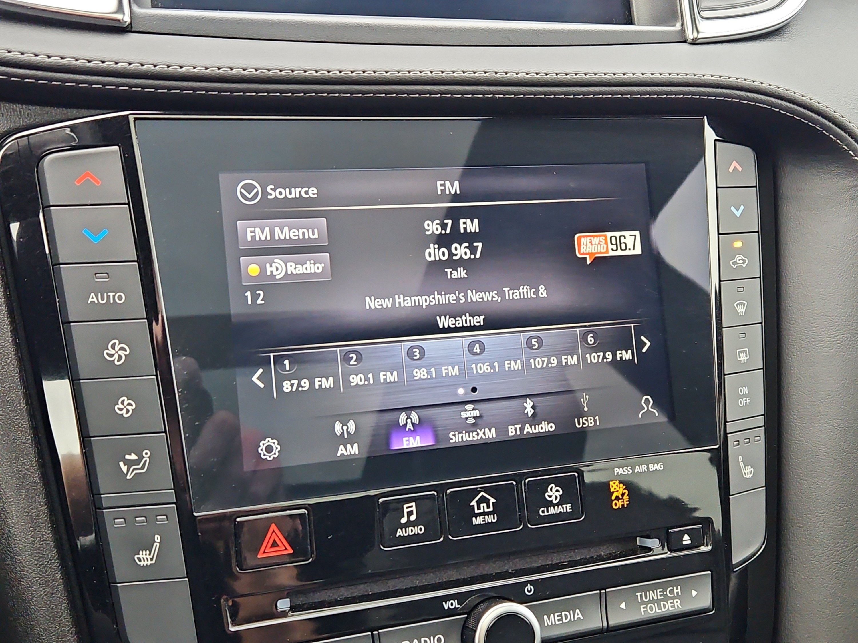 Used 2022 INFINITI QX50 Luxe w/ Appearance Package AWD/4WD image 20