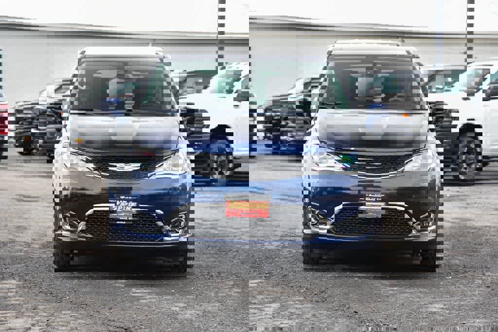 Certified 2019 Chrysler Pacifica Touring Plus image 8