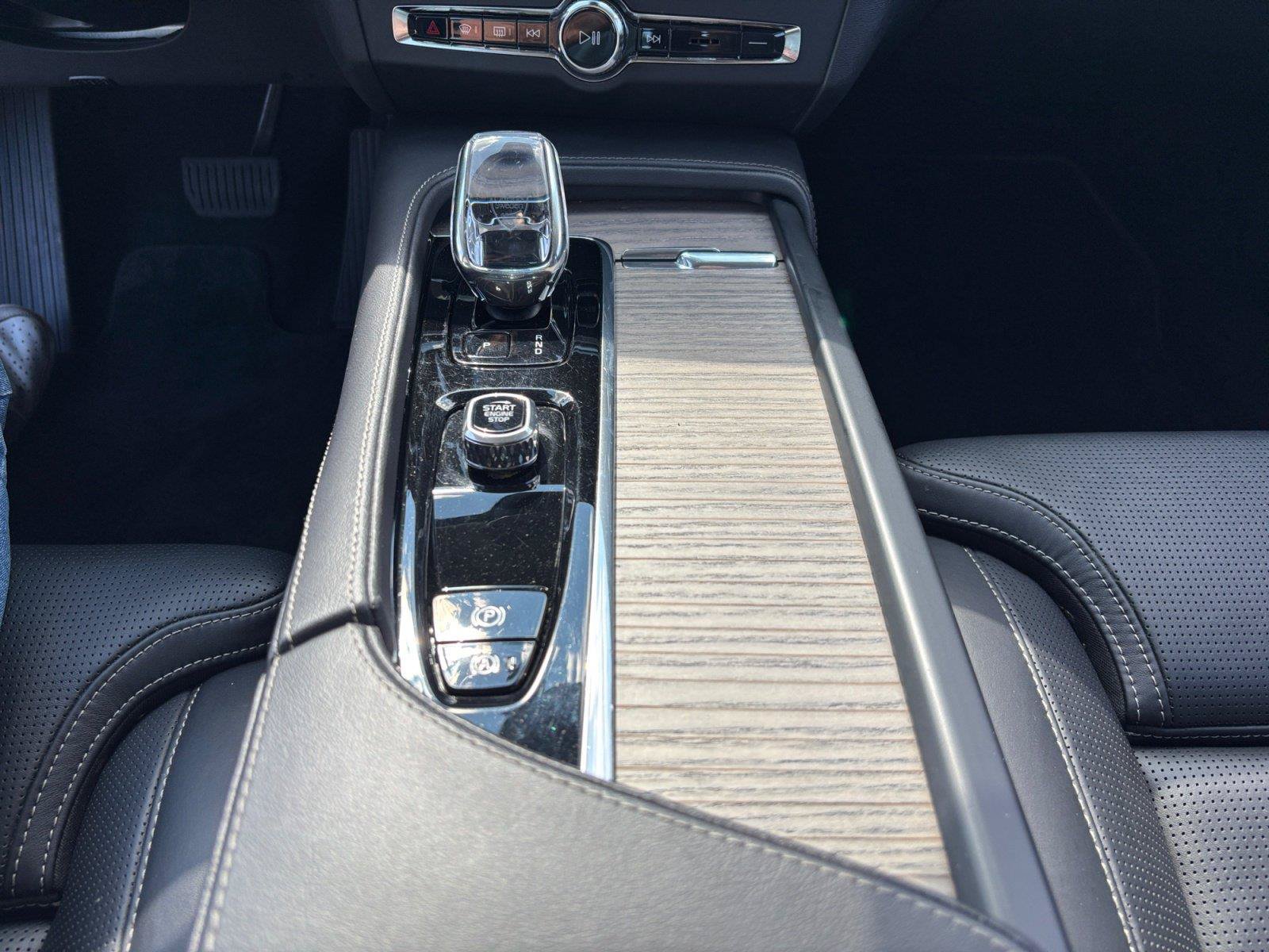 Used 2023 Volvo S90 B6 Ultimate w/ Lounge Package AWD/4WD image 36