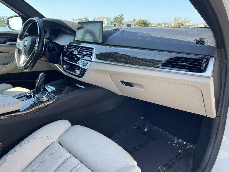 Used 2020 BMW 530i xDrive w/ Convenience Package AWD/4WD image 8