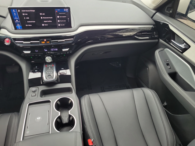 Used 2025 Acura MDX FWD image 14