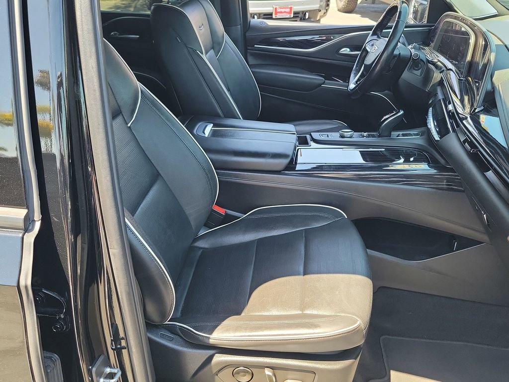 Used 2022 Cadillac Escalade ESV Sport w/ Touring Package AWD/4WD image 27