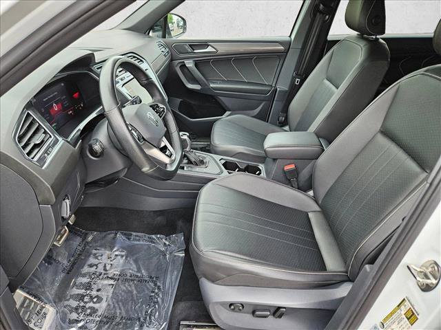 Used 2022 Volkswagen Tiguan SE R-Line FWD image 15