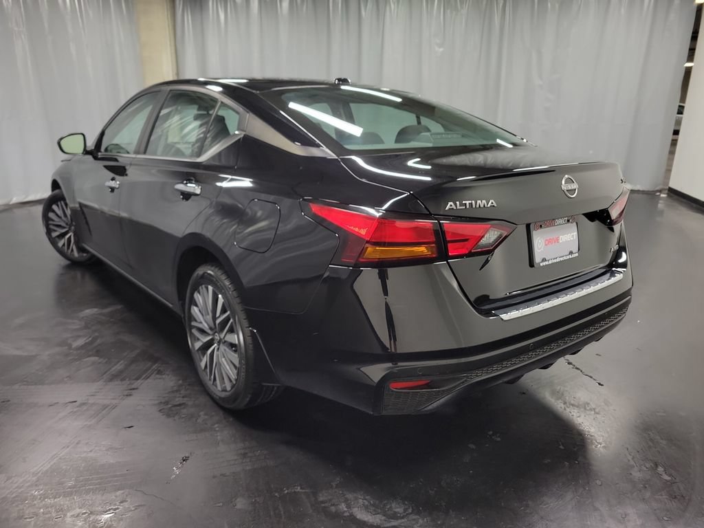 Used 2023 Nissan Altima 2.5 SV AWD/4WD image 6