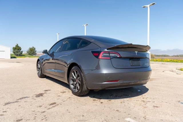 Used 2022 Tesla Model 3 Long Range AWD/4WD image 5