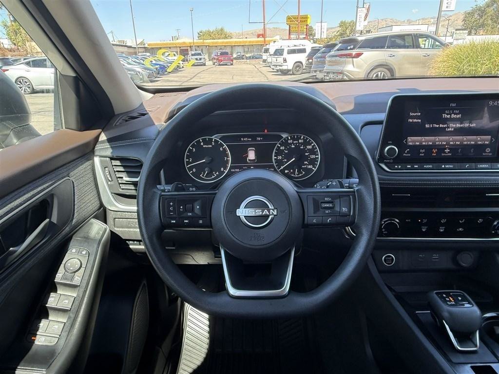 Used 2023 Nissan Rogue S AWD/4WD image 22