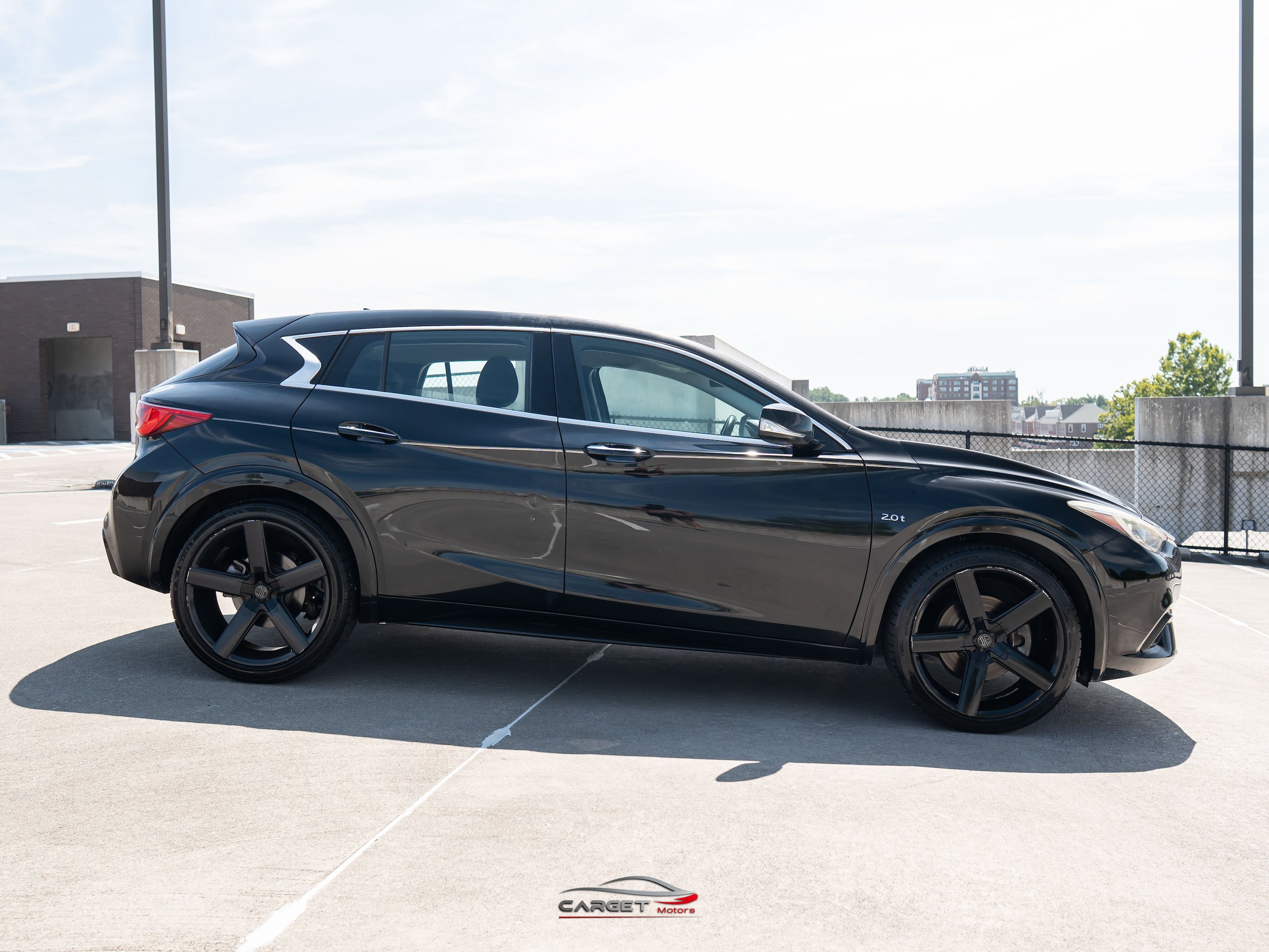 Used 2018 INFINITI QX30 FWD image 8
