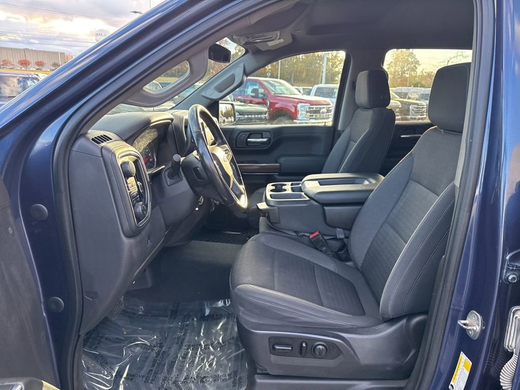 Used 2021 Chevrolet Silverado 1500 LT w/ Z71 Off-Road Package AWD/4WD image 12