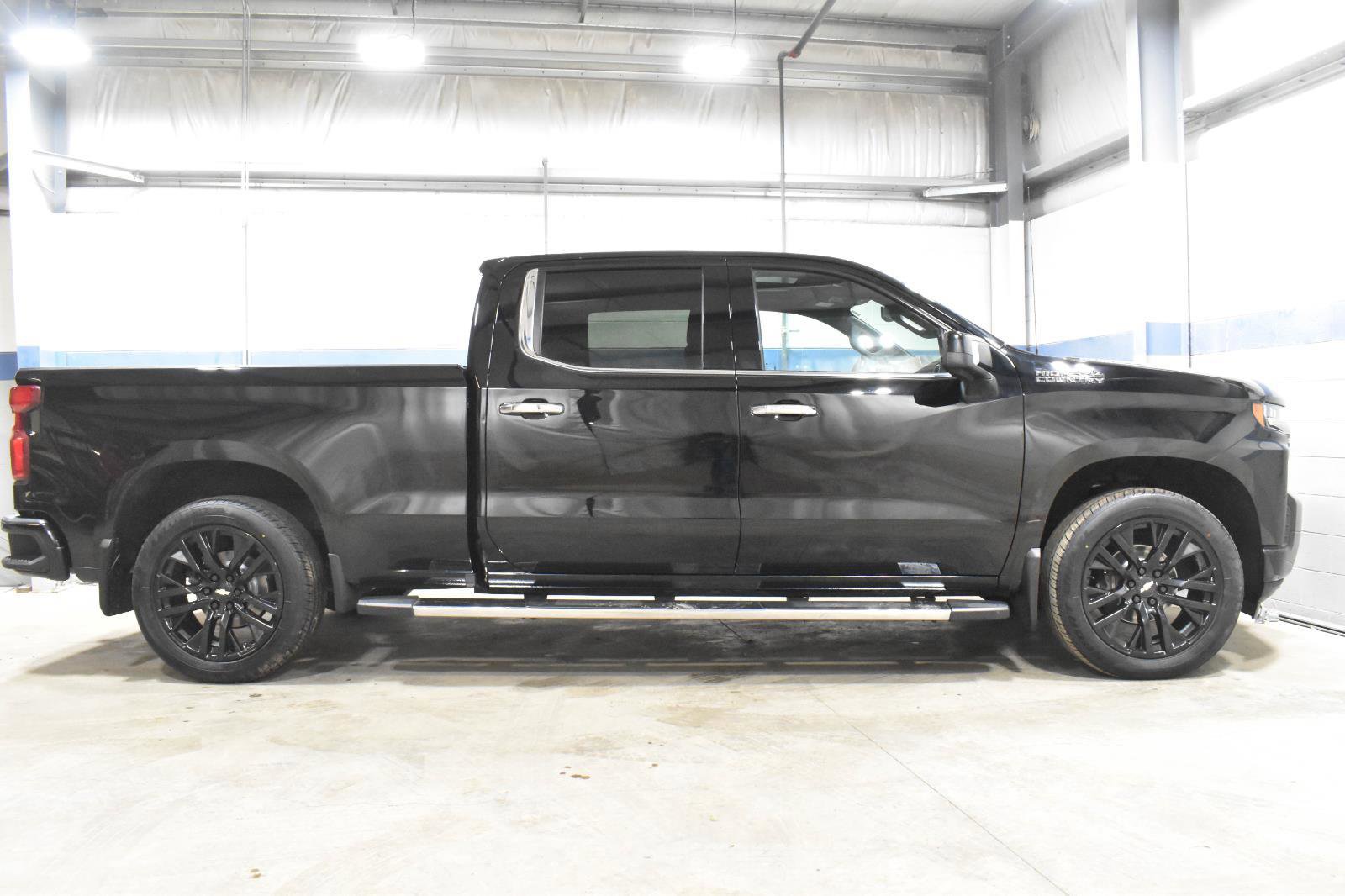 Used 2020 Chevrolet Silverado 1500 High Country image 30