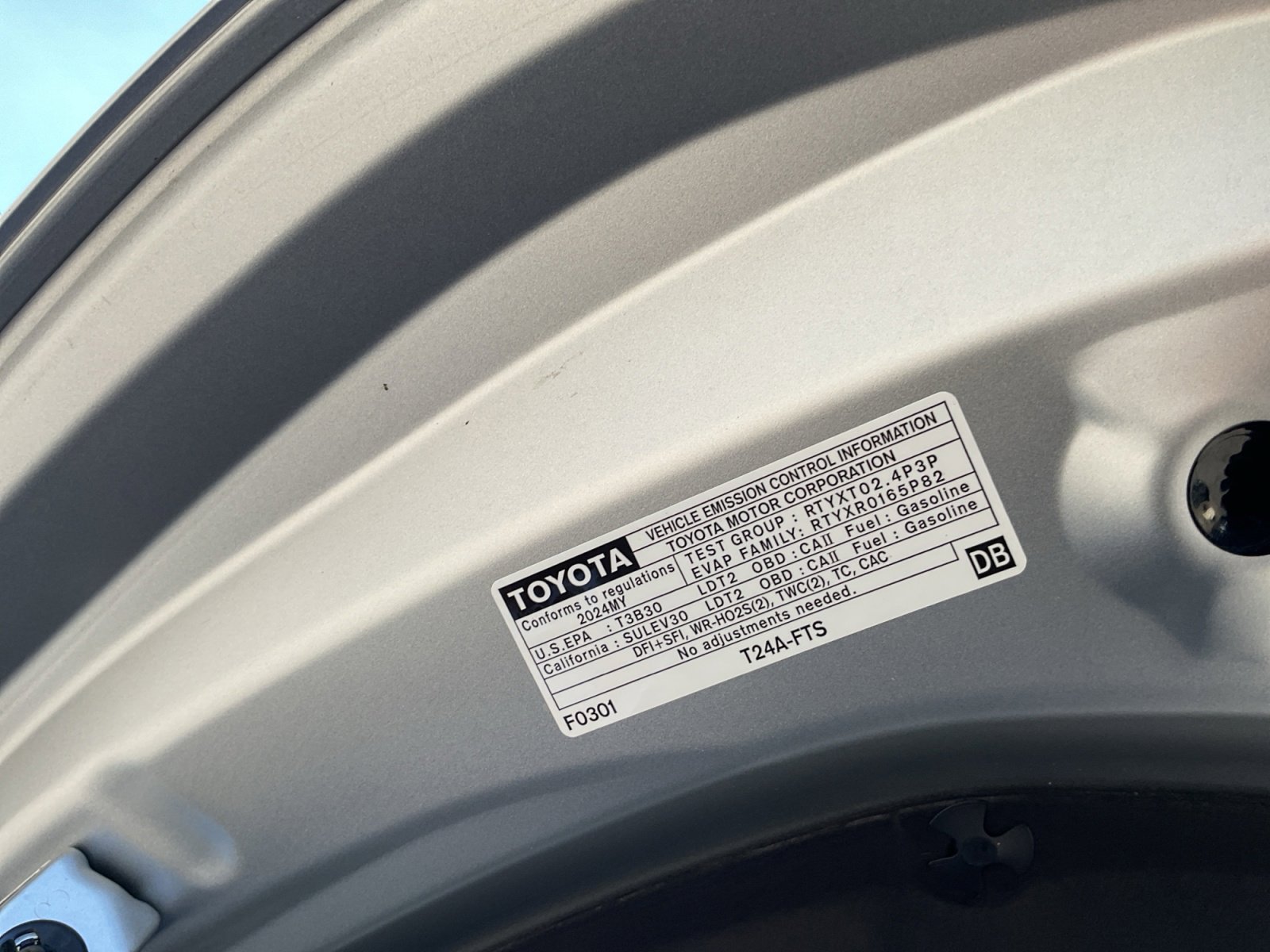 Used 2024 Toyota Highlander LE image 25