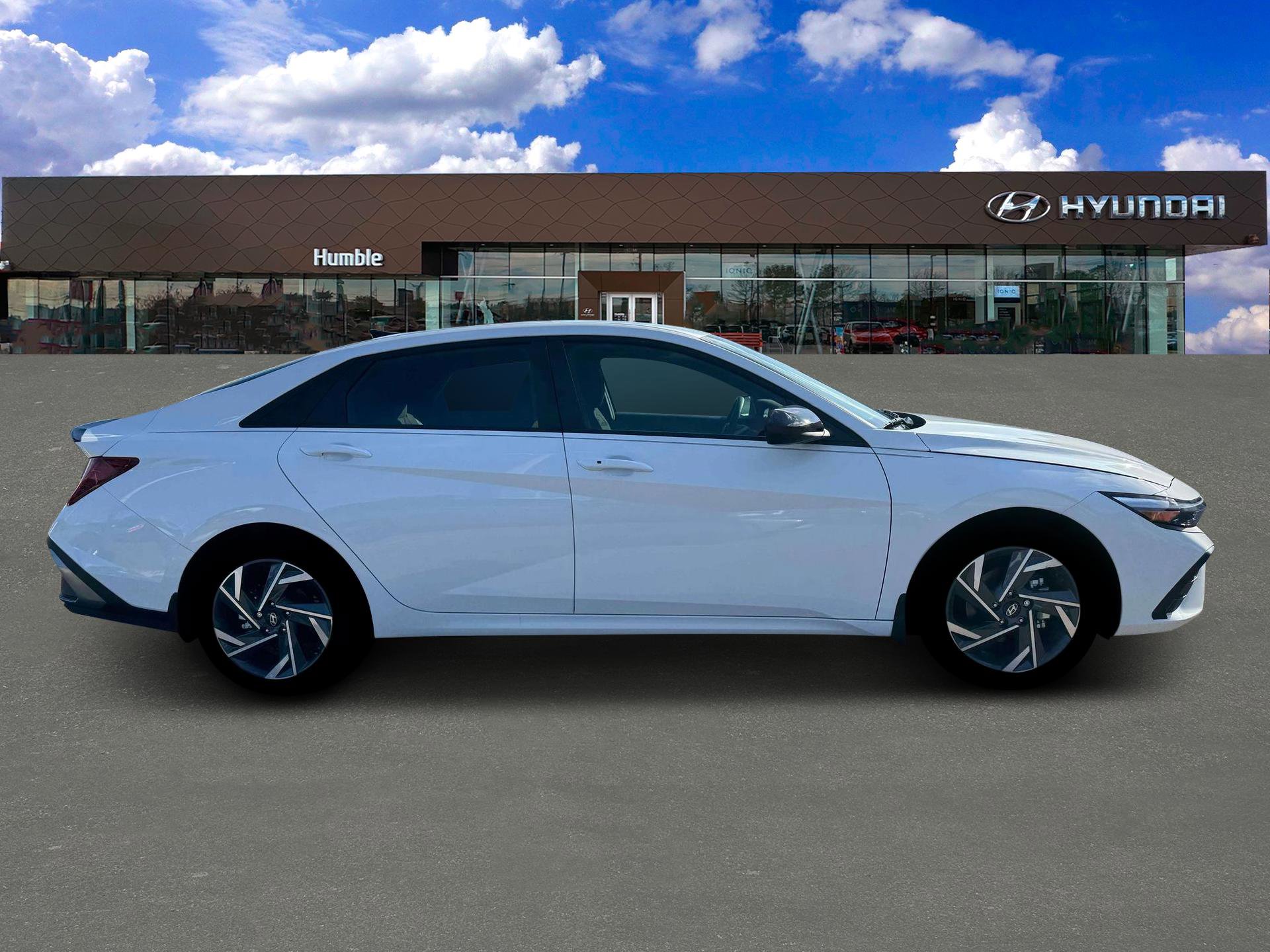 New 2025 Hyundai Elantra SEL FWD image 9