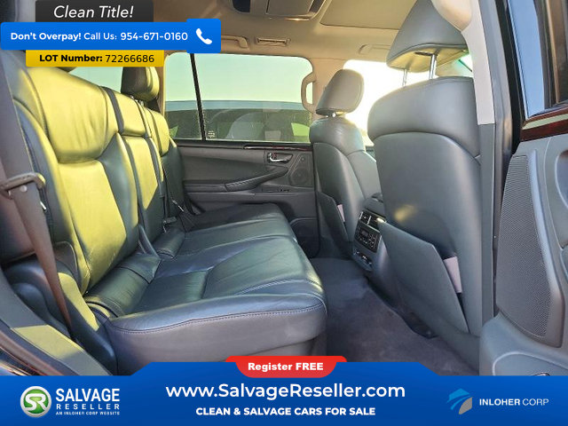 Used 2010 Lexus LX 570 4WD w/ Luxury Pkg image 15