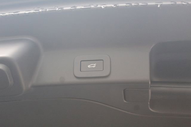 New 2026 Jaguar F-PACE R-Dynamic S image 13