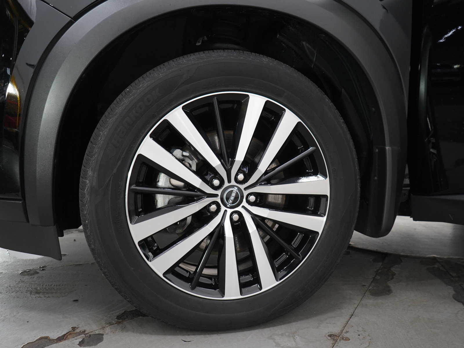 Used 2024 Nissan Pathfinder Platinum AWD/4WD image 34