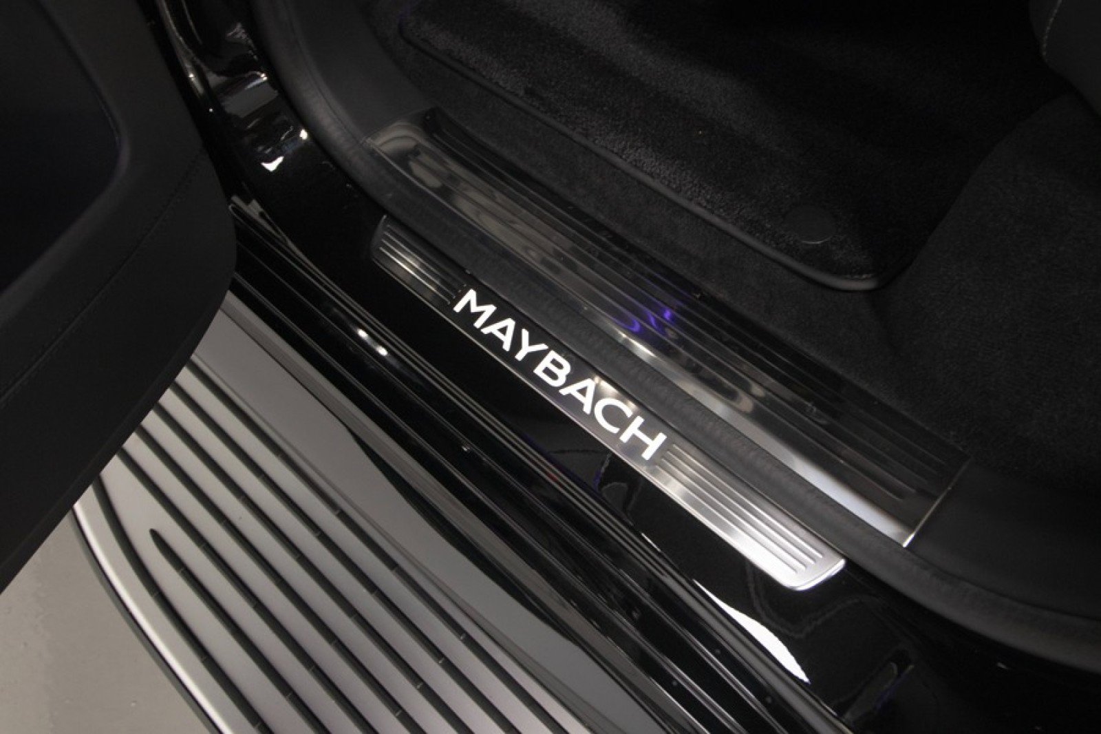 Used 2024 Mercedes-Benz Maybach GLS 600 4MATIC image 44